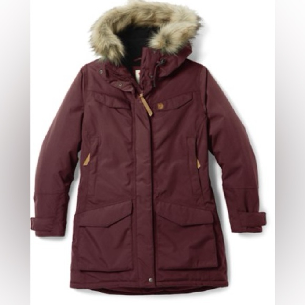 Fjallraven Nuuk Parka in Garnet XXS